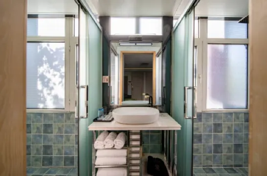 Urumqi Junhe Box Hotel (West Daqiao Hongshan Park Branch) Отели рядом со станцией Wulumuqi South Railway Station