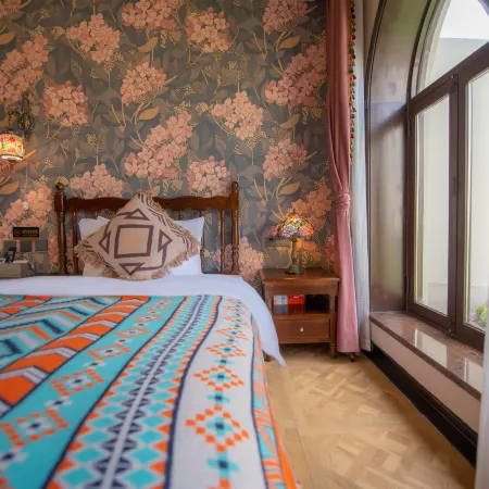 Niuniu Residence|600 French Garden· Cloud View Sunset Terrace B&B (Bagua City)