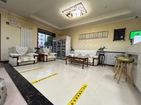 Yuzhong Hongshan Express Hotel Отели рядом с достопримечательностью «Lanzhou University of Finance and Economics (Weile Avenue)»