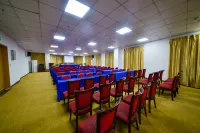 Pai Hotel (Hongjin logistics international peony garden, Dingding North Road, Luoyang) - Layanan Antar-Jemput