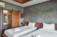 Pha Lae Tawan@Siray Hotels in Koh Sirey