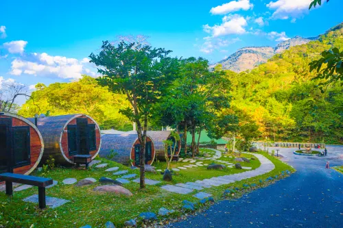 The Rock Lodge - Homestays