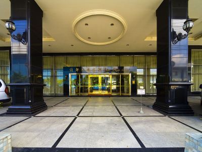 Chuto Plaza Hotel