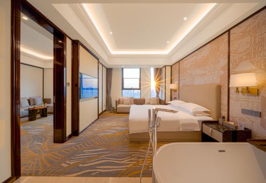 5. 그랜드 뉴 센추..