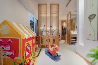 Fenghuang Lanyue Holiday Homestay