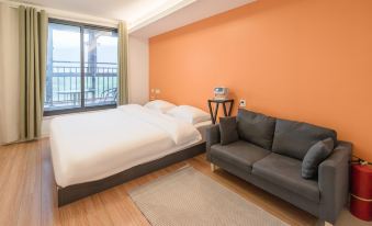 Mrs. Zheng's Apartment (Financial Street Wanda Branch)
