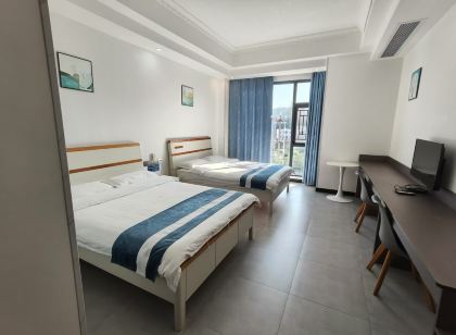 Longchuan Hongyue Hotel