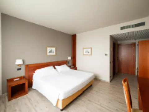 Phi Hotel Cavalieri ブラのホテル