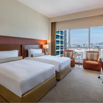 Grand Millennium Al Wahda Hotel and Executive Apartments Abu Dhabi Отели рядом с достопримечательностью «Дворец Al Manhal»