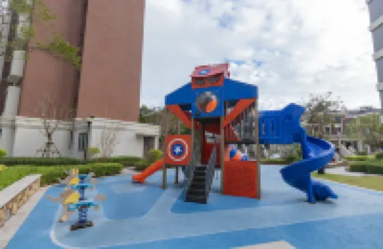 Sea View Homestay (Gold Coast Luojia Temple Branch)