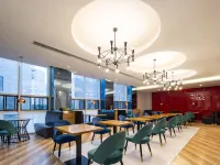 宜必思·尚品飯店（武漢光谷廣場民族大學店） 光谷附近的飯店