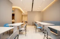 Homeinn · neo Hotel (Korla Petrochemical Avenue No.9 Warehouse)