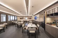 昆明老街景星街亞朵酒店 - 3星級
