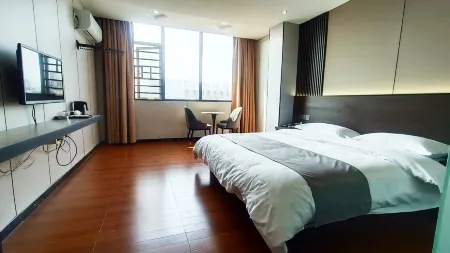 Lavande Hotel (Chain Store) Отели в г. Цэньси