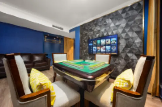 Yujing Saussurea French Style Hotel