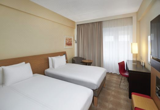 노보텔 런던 웨스트