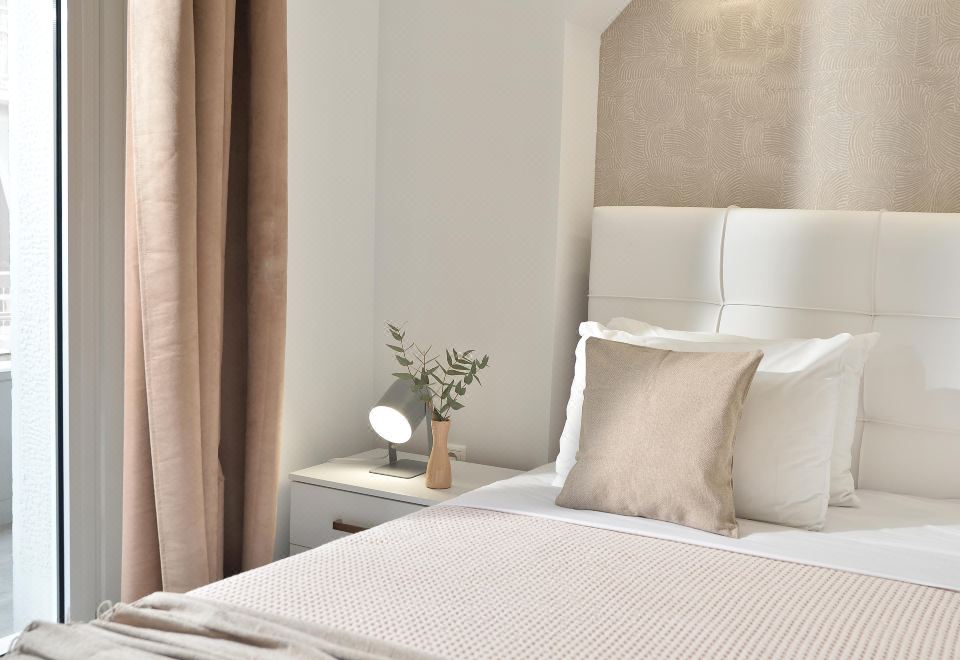 4. 알레코스 아파트..