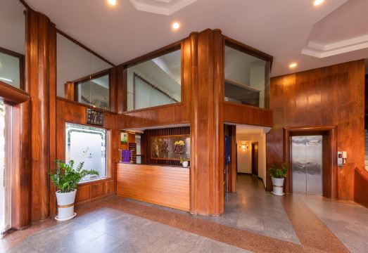 1. 아즈마야 호텔 ..