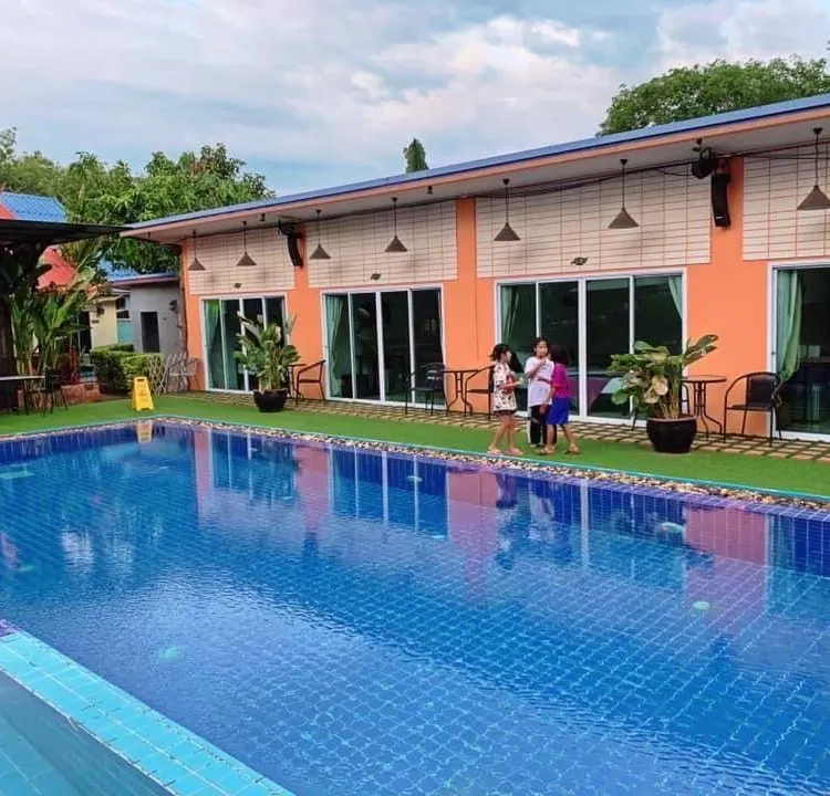 ห้องสุพีเรียร์ติดสระว่ายน้ำ