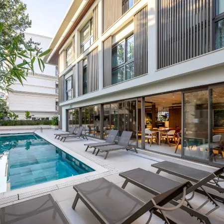 LEİ HOTEL