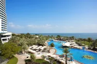 Le Méridien Al Aqah Beach Resort Hoteles cerca de Sandy Beach