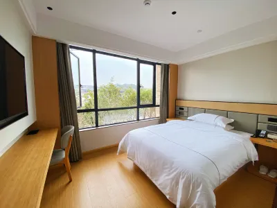 Quanduo Light Luxury Hotel (Quannan Jianqiang Department Store) Hotels in Quannan