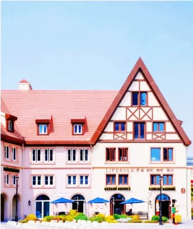 Weiting Hotel (Taicang Liuhe Branch) Отели рядом с достопримечательностью «Yangtze Estuary Tourist Resort in Taicang, Jiangsu Province»