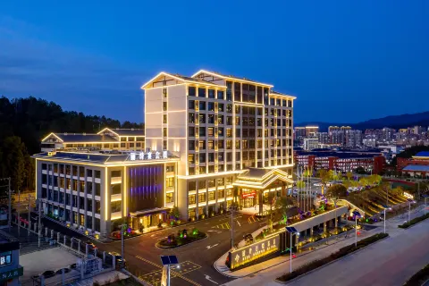 RITZ DKNTON HOTEL