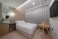 Glam Hotel - Inns