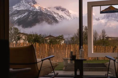 萬川續·ValleVive日照金山全景度假飯店（白沙古鎮店） 精選 Photos