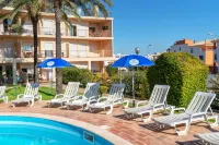 BnB Homes Apartment with cozy Terrace & Swimming pool near the heart city