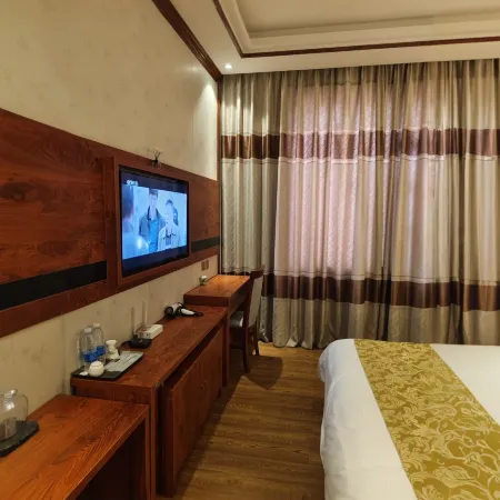 Tiansheng Business Hotel Hotels in Mengzi
