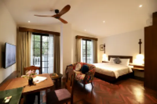 Maison Nha - Boutique Apartment (51 QK) Hotels near West Lake