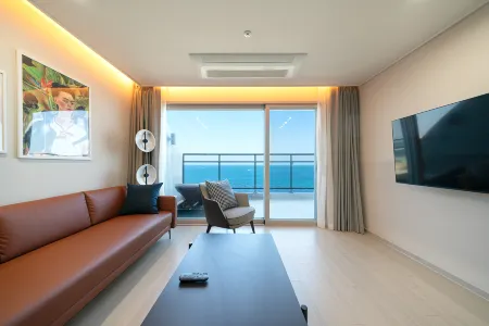 Diamer Hotel Sokcho by Aankstay