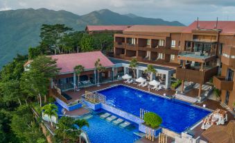 Yalong Bay Earthly Paradise Birds Nest Resort