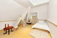 Penpai Mountain Residence Ginkgo Fontaine Hotel Hotels in Pengzhou