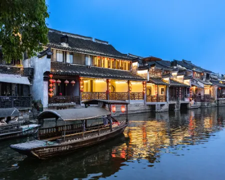 Zhenshui Courtyard · 180° River-View · Designer's Aesthetic | Panoramic Resort Guesthouse (Xitang) Hotels in Jiashan