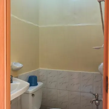 Luis Bay Travellers Lodge