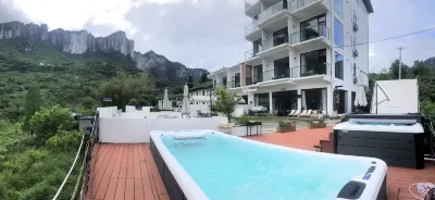 EnshiBigel ChuanjianSurfingPool Homestay (Grand Canyon Yunlong Dixie Store)