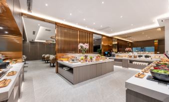 PALACE HOTELS(Beijing Beiqing Road Super Heshenghui)