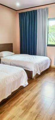 Happy Hotel Các khách sạn gần Vườn Tượng Phật Xiêng Khuôn