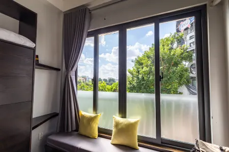 Cozy Riverview of Livinginn