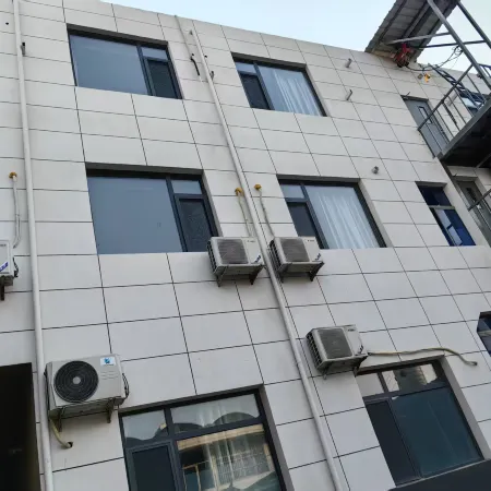 Yucheng Yalong Hotel
