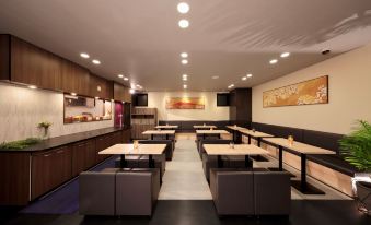 Shinsaibashi-Higashi Crystal Hotel
