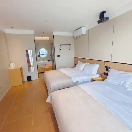 Chongqing Youtu Riverside Smart Homestay (Jiefangbei Pedestrian Street Hong Ya Dong)
