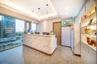 Qianye Hotel (Urumqi International Convention and Exhibition Center) - Mountain View
