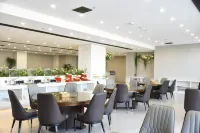 Jinghai Hotel - breakfast