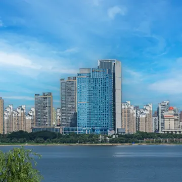 Shangri-La Nanchang Hotels near Qiushui Square