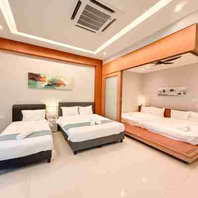 Fairy 2 Pool Villa 22 Pax Karaoke & Huge Event Space Rooms