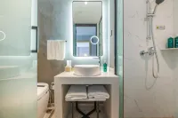 WhiteMagnoliaHotel (ShijiazhuangBethuneInternationalPeaceHospital54thInstituteLivingAreaBranch) Hotels near Shiqiao Vegetable